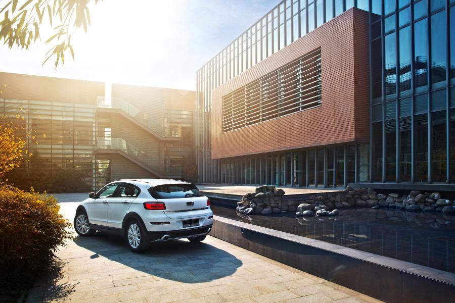  Qoros 3 City SUV 2014 года  (фото 5 из 35)